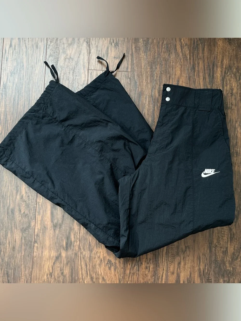 Nike woven cargo wide leg dance jogger pants black medium